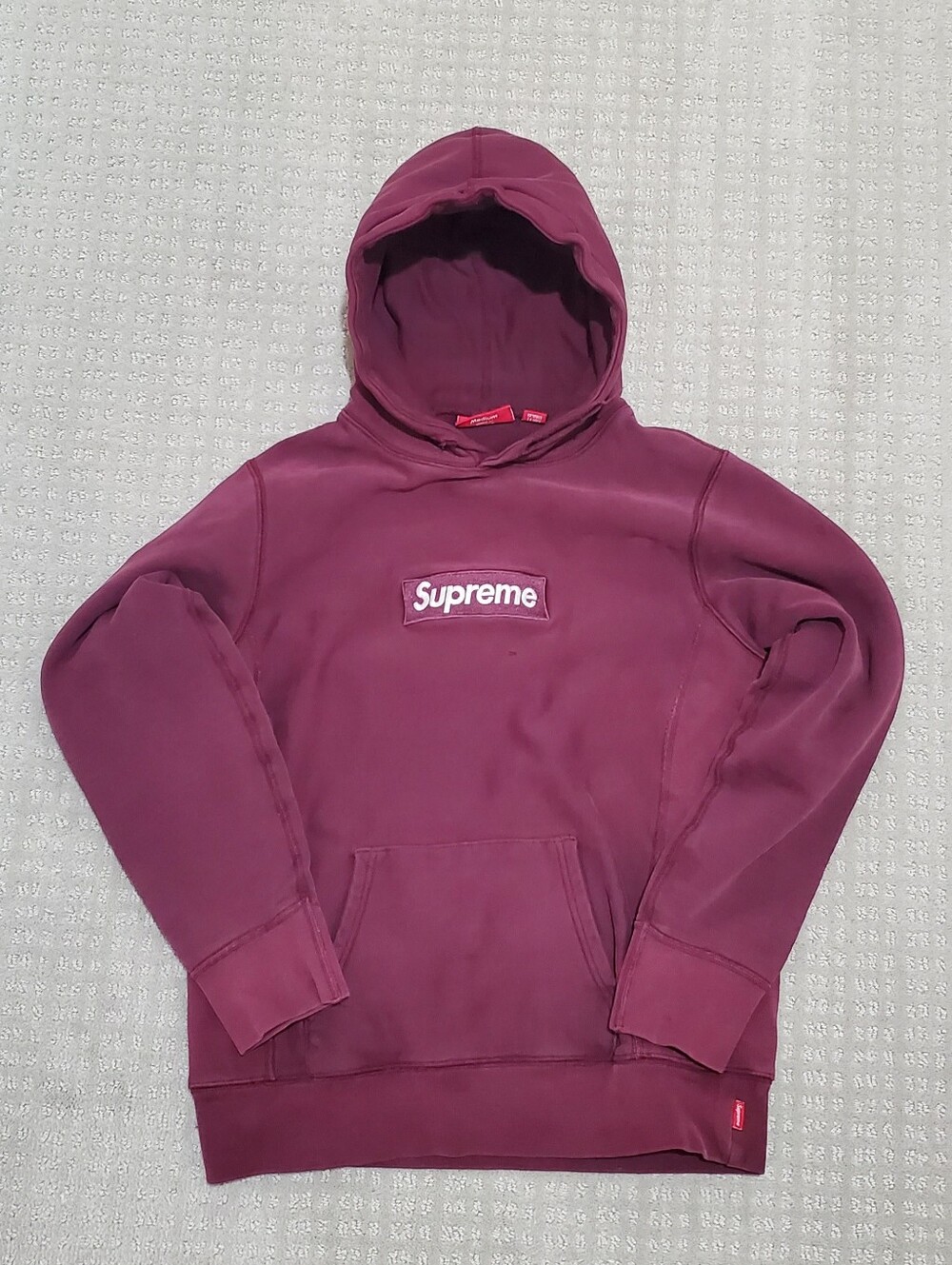 Supreme Box Logo Hoodie Burgundy Color and embroidered logo Size Medium Unisex